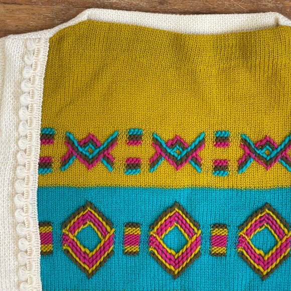 Vintage Embroidered Wool Sweater Size XS 1970s Knit Fringe Trim Southwestern - Picture 2 of 5